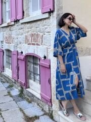 Kruvaze Yaka Beli Lastikli %100 Pamuk Mavi Elbise
