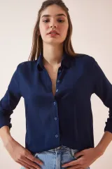 İpeksi Dokulu Regular Fit Lacivert Gömlek