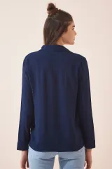 İpeksi Dokulu Regular Fit Lacivert Gömlek